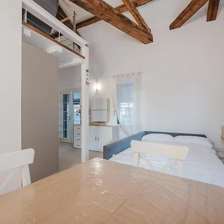Casa Dell'aquila - Murano - 10 Min From - Wifi Appartement